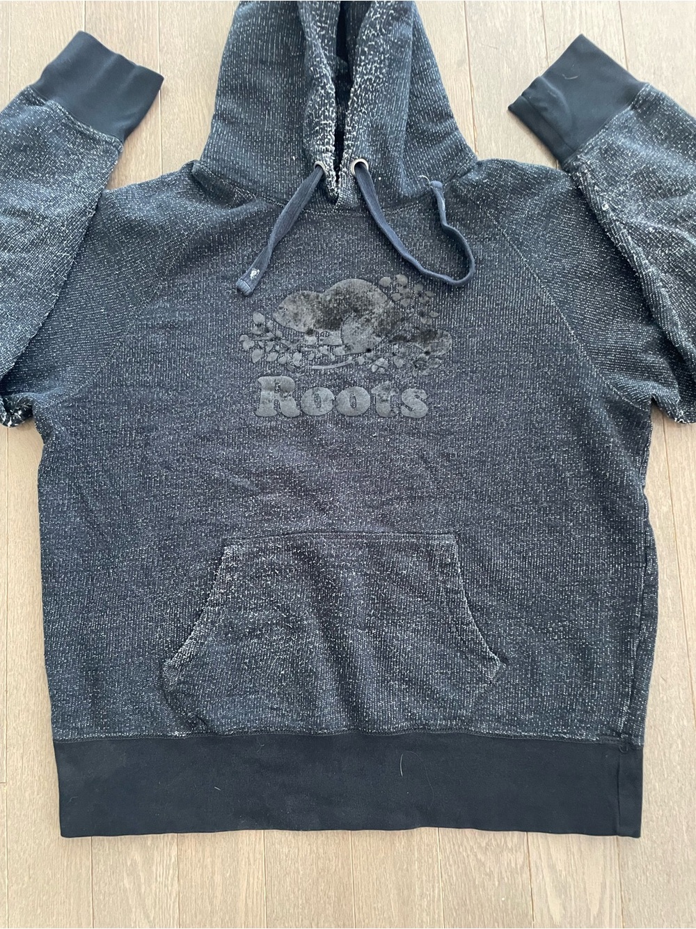🔥 FREE ADD ON Roots Black Heathered Pullover Hoodie with Logo Size Large - Picture 2 of 12